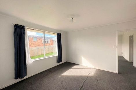 Photo of property in 1/76 Portage Road, New Lynn, Auckland, 0600