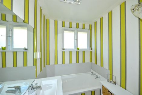 Photo of property in 79a Withells Road, Avonhead, Christchurch, 8042