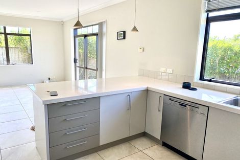 Photo of property in 56 Oakway Drive, Schnapper Rock, Auckland, 0632