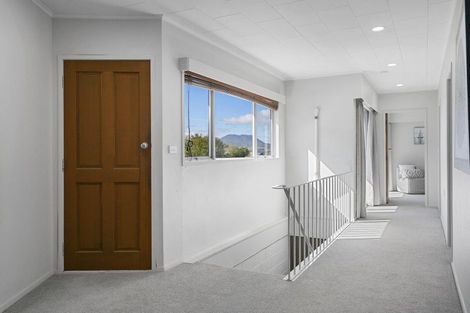 Photo of property in 96 Wakeman Road, Acacia Bay, Taupo, 3330