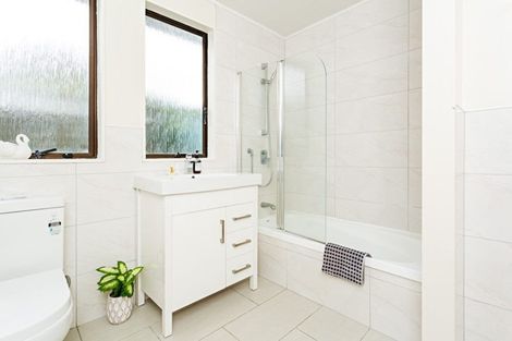 Photo of property in 1/14 Moxham Grove, Massey, Auckland, 0614