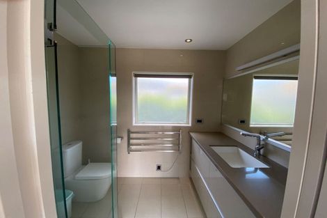 Photo of property in 8 Moycullien Lane, East Tamaki Heights, Auckland, 2016