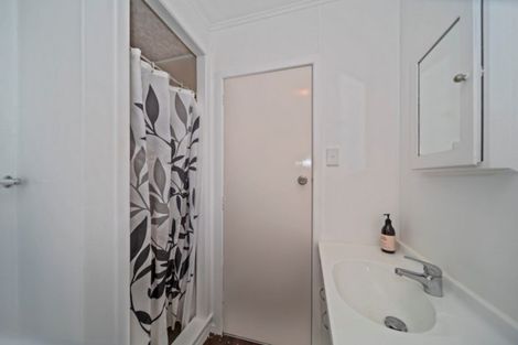 Photo of property in 5 Kahikatea Street, Inglewood, 4330