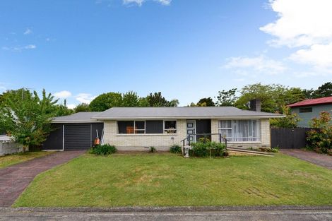 Photo of property in 21 Brookbank Place, Glenview, Hamilton, 3206