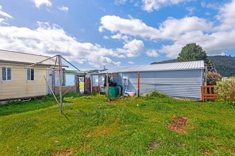 Photo of property in 63 Wharf Road, Hicks Bay, Tikitiki, 4087