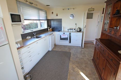 Photo of property in 12 Selwyn Street, South Hill, Oamaru, 9400