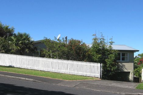 Photo of property in 6 Oreil Avenue, West Harbour, Auckland, 0618
