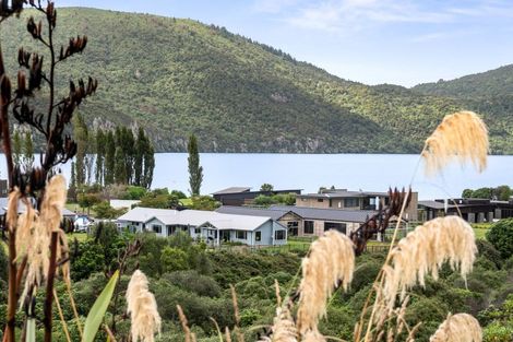 Photo of property in 188 Lisland Drive, Kinloch, Taupo, 3377