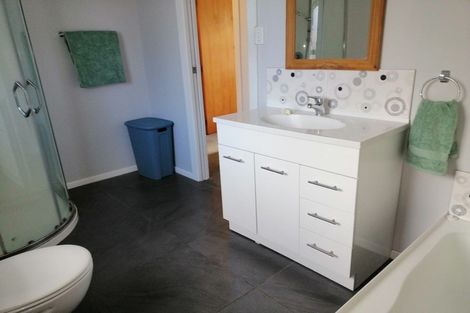 Photo of property in 196 Seaview Road, Westown, New Plymouth, 4310