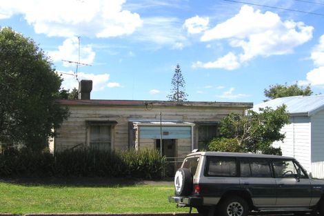 Photo of property in 28 Rutland Road, Stanley Point, Auckland, 0624