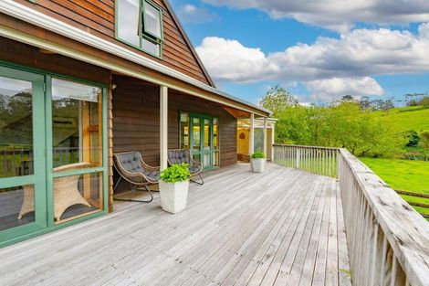 Photo of property in 136 Muriwai Road, Waimauku, 0881