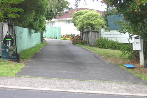 Photo of property in 1/17 Athena Drive, Totara Vale, Auckland, 0629
