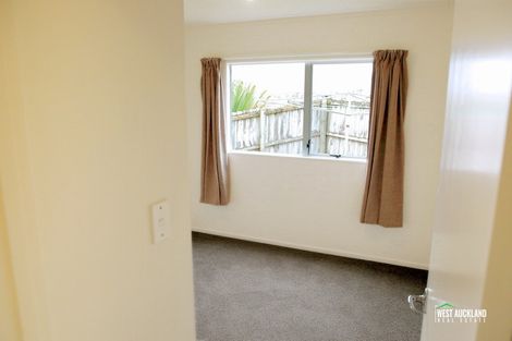 Photo of property in 12a Sturges Road, Henderson, Auckland, 0612