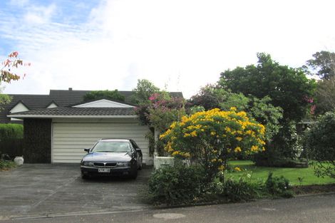 Photo of property in 12 Manu Grove, Waikanae, 5036