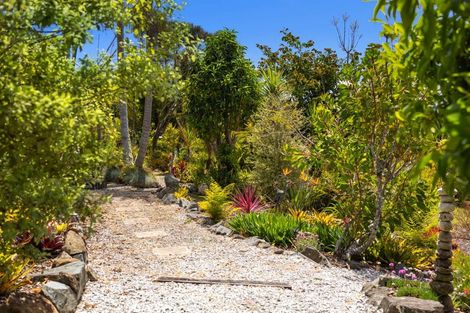 Photo of property in 105 Cable Bay Block Road, Cable Bay, 0420