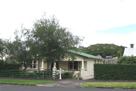 Photo of property in 28 Shackleton Road, Mount Eden, Auckland, 1024