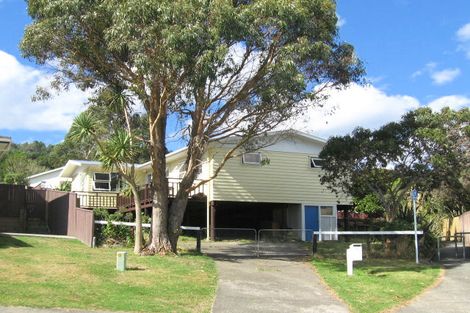 Photo of property in 18 Blueberry Grove, Timberlea, Upper Hutt, 5018