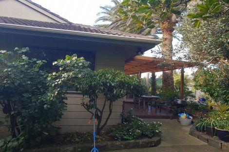 Photo of property in 2 Reseda Place, Papatoetoe, Auckland, 2025