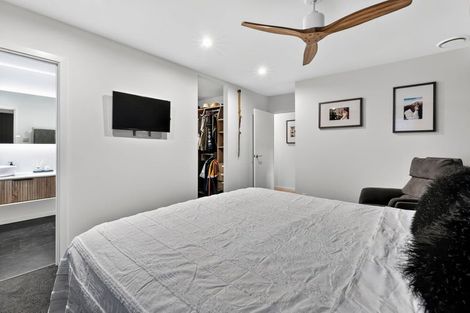 Photo of property in 19 Dunn Street, Lake Hawea, 9382