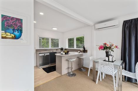 Photo of property in 4/32 Wicklow Road, Narrow Neck, Auckland, 0622