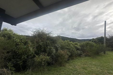 Photo of property in 5b Twin Lakes Road, Te Marua, Upper Hutt, 5018