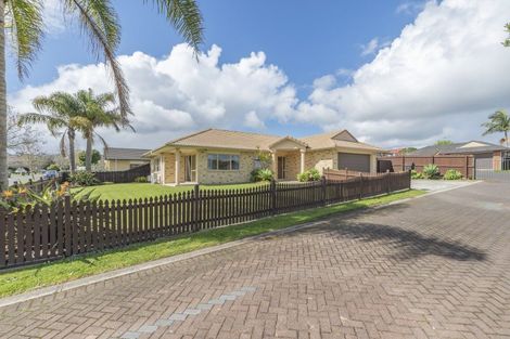 Photo of property in 37 Milson Drive, Papakura, 2110