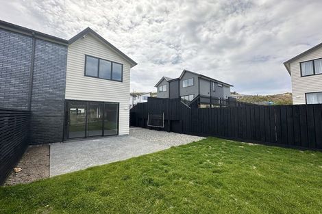 Photo of property in 32 Bee Lane, Whitby, Porirua, 5024