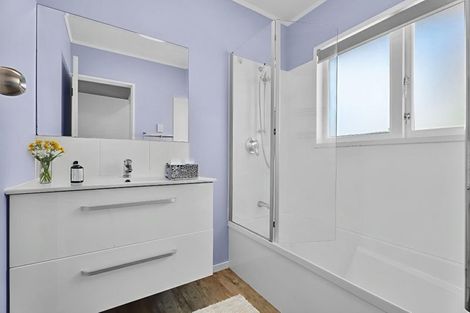 Photo of property in 1/8 Broadview Place, Howick, Auckland, 2014