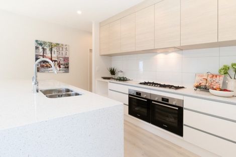 Photo of property in 98 Godfrey Drive, Orewa, 0931