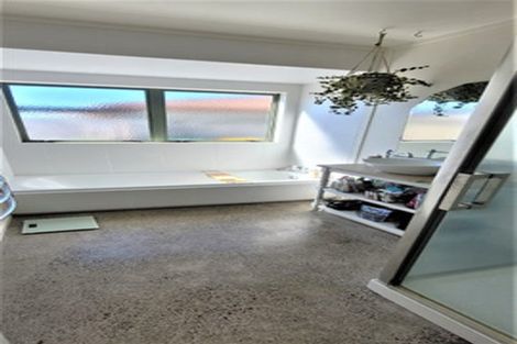 Photo of property in 28 Pacific View Road, Papamoa Beach, Papamoa, 3118