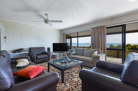 Photo of property in 20 Leslie Road, Cable Bay, 0420
