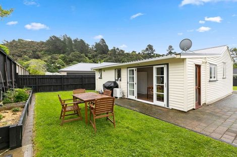 Photo of property in 21a Korau Grove, Stokes Valley, Lower Hutt, 5019