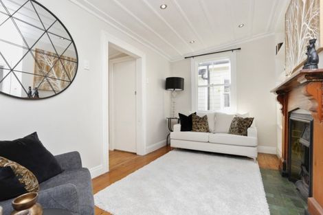 Photo of property in 7 Rodney Road, Northcote Point, Auckland, 0627