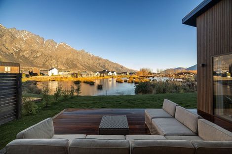 Photo of property in 1 Centurion Court, Jacks Point, 9371