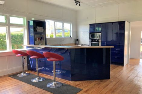 Photo of property in 13 Hutchins Street, Waitara, 4320