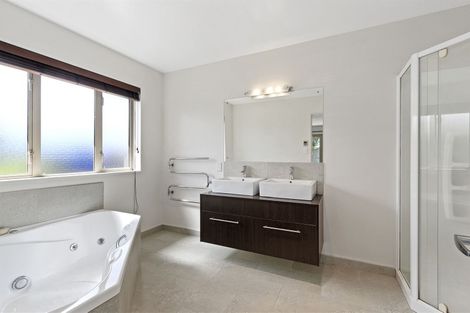 Photo of property in 30 Foresters Crescent, Parklands, Christchurch, 8083