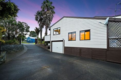 Photo of property in 117 Oreil Avenue, West Harbour, Auckland, 0618
