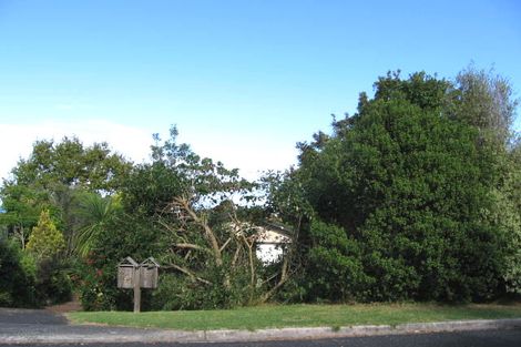 Photo of property in 2/99 Hebron Road, Waiake, Auckland, 0630