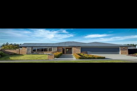 Photo of property in 8 Falconridge Place, Shirley, Christchurch, 8061