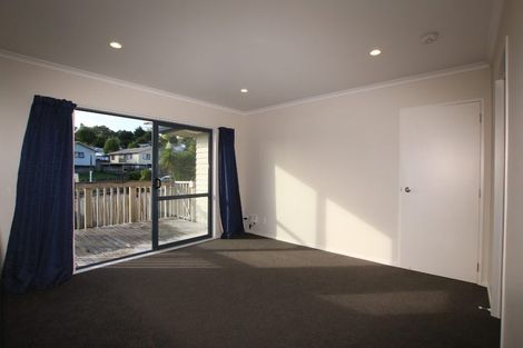 Photo of property in 17 Maywood Crescent, Glen Eden, Auckland, 0602