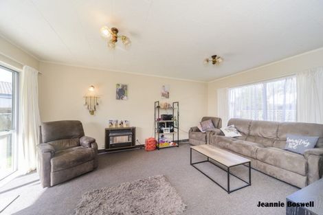 Photo of property in 25 Chadwick Place, Highbury, Palmerston North, 4412