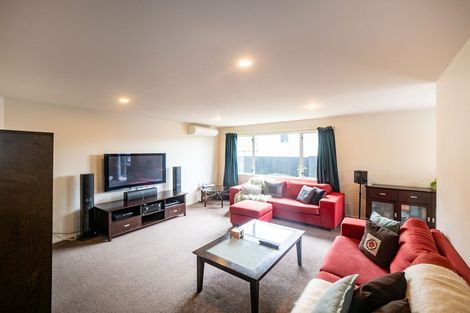 Photo of property in 52 Erlestoke Crescent, Churton Park, Wellington, 6037