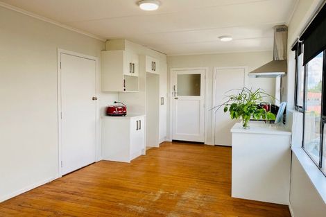 Photo of property in 21 Morrin Street, Manurewa, Auckland, 2102