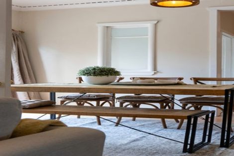 Photo of property in 18 Queen Street, Cambridge, 3434