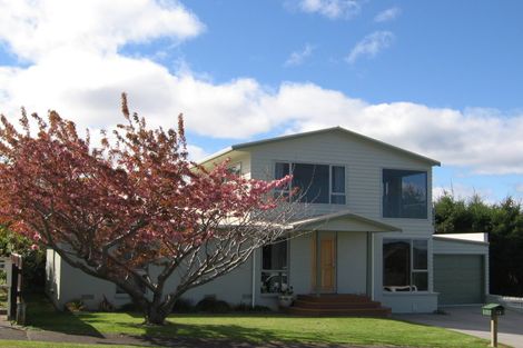 Photo of property in 12 Beachman Grove, Hilltop, Taupo, 3330