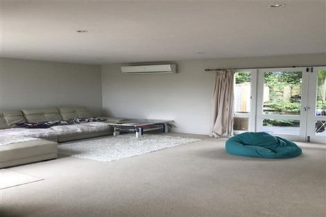 Photo of property in 6 Anchor Place, Beach Haven, Auckland, 0626