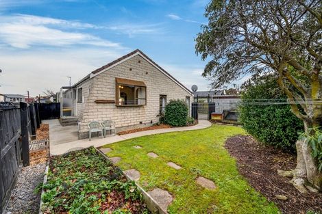 Photo of property in 2/44 Chipping Lane, Redwood, Christchurch, 8051