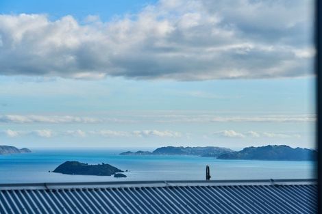 Photo of property in 279 Dowse Drive, Maungaraki, Lower Hutt, 5010