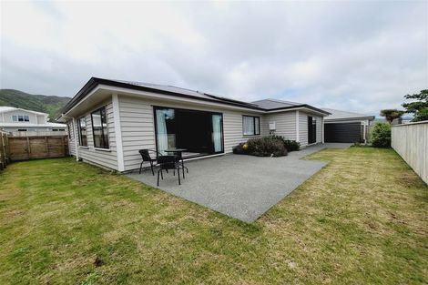 Photo of property in 9 Henrietta Maxwell Grove, Wainuiomata, Lower Hutt, 5014