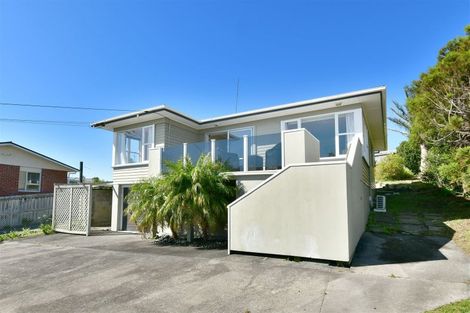 Photo of property in 25 Brightside Road, Stanmore Bay, Whangaparaoa, 0932